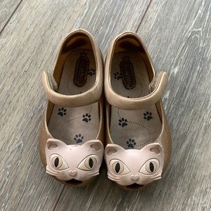 Mini Melissa Ultragirl cat Mary Jane flats 7 gold